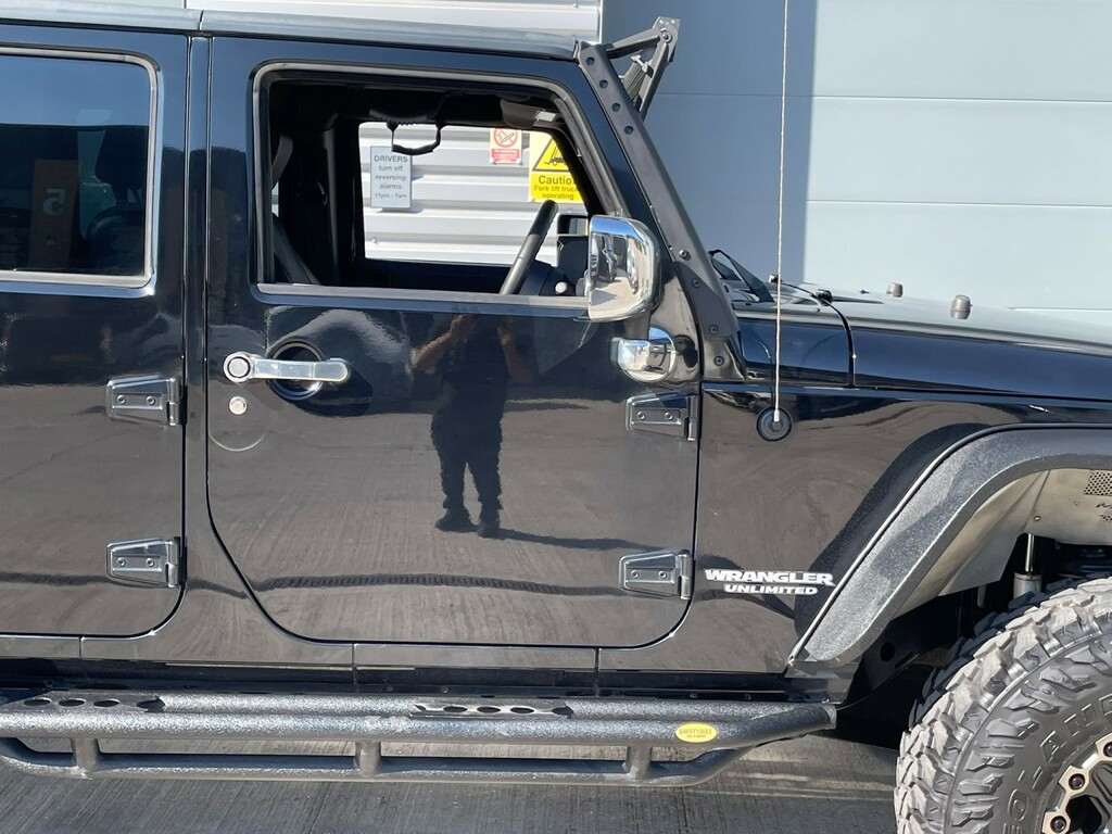 Jeep Wrangler Crd Sahara Red #16