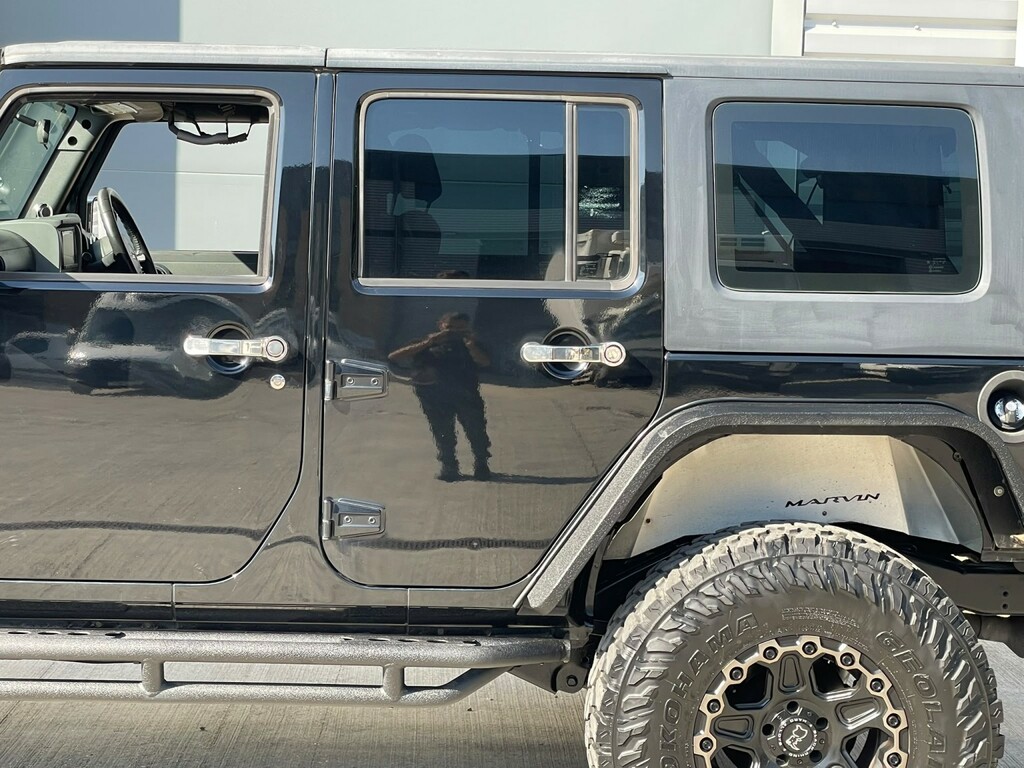 Jeep Wrangler Crd Sahara Red #30
