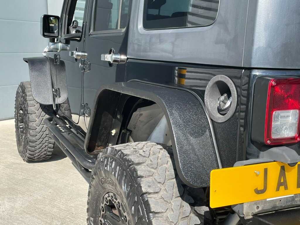 Jeep Wrangler Crd Sahara Red #24