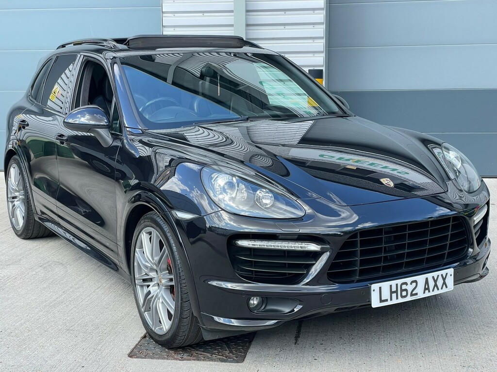 Porsche Cayenne 4.8 Gts Black #3