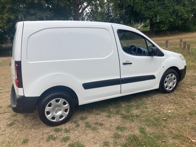 Peugeot Partner Panel Van White #40