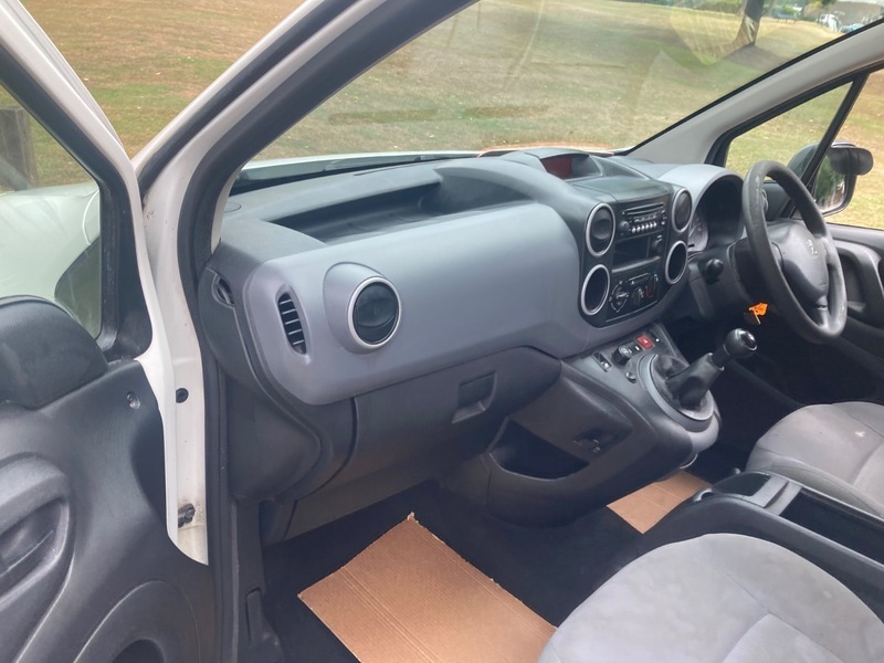 Peugeot Partner Panel Van White #64