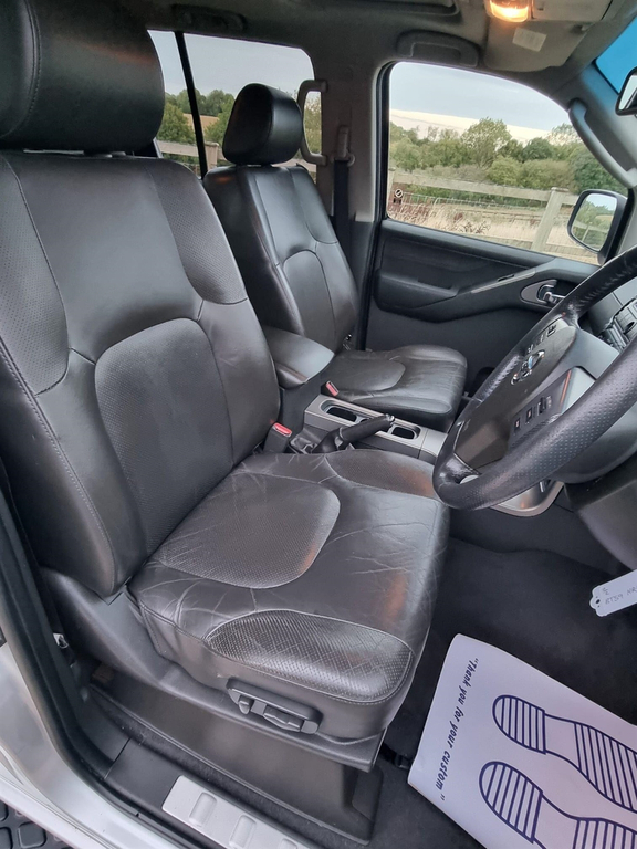 Nissan Pathfinder Acenta Black #12