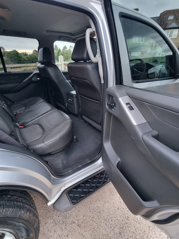 Nissan Pathfinder Acenta Black #18