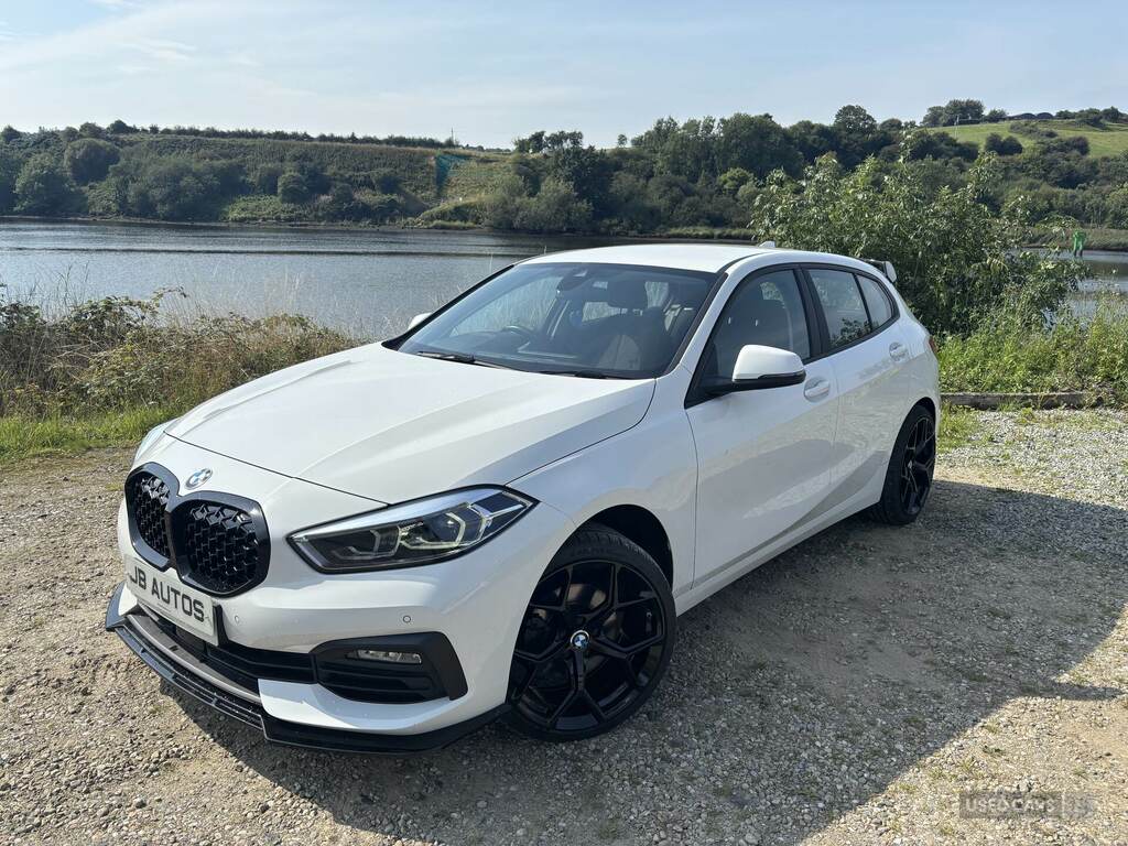 BMW 1 Series 118I 136 Se Live Cockpit Professional EA22GVN White #2