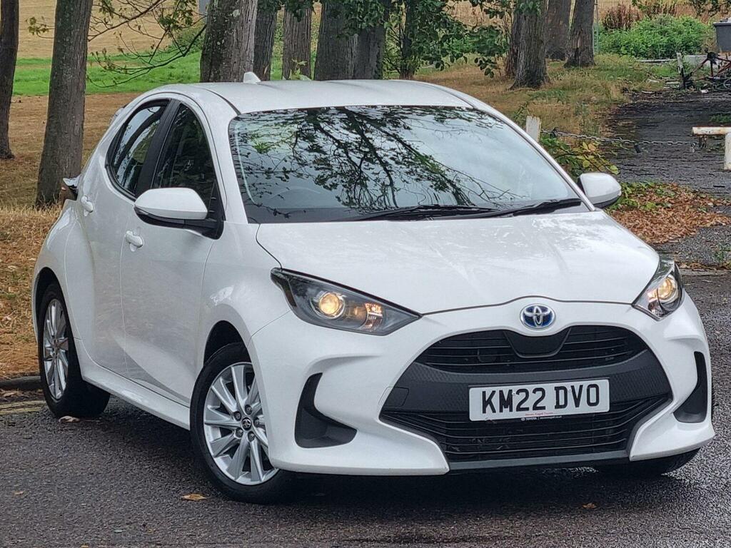 Toyota Yaris 1.5 Vvt-h Icon E-cvt Euro 6 Ss White #2