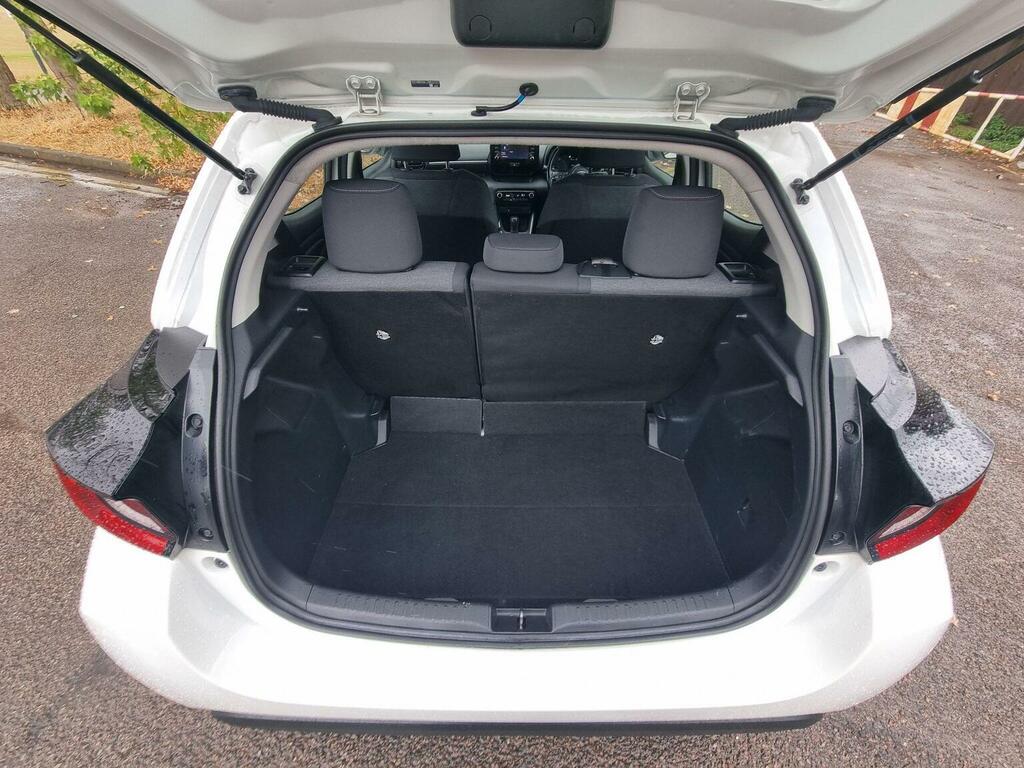 Toyota Yaris Hatchback #27