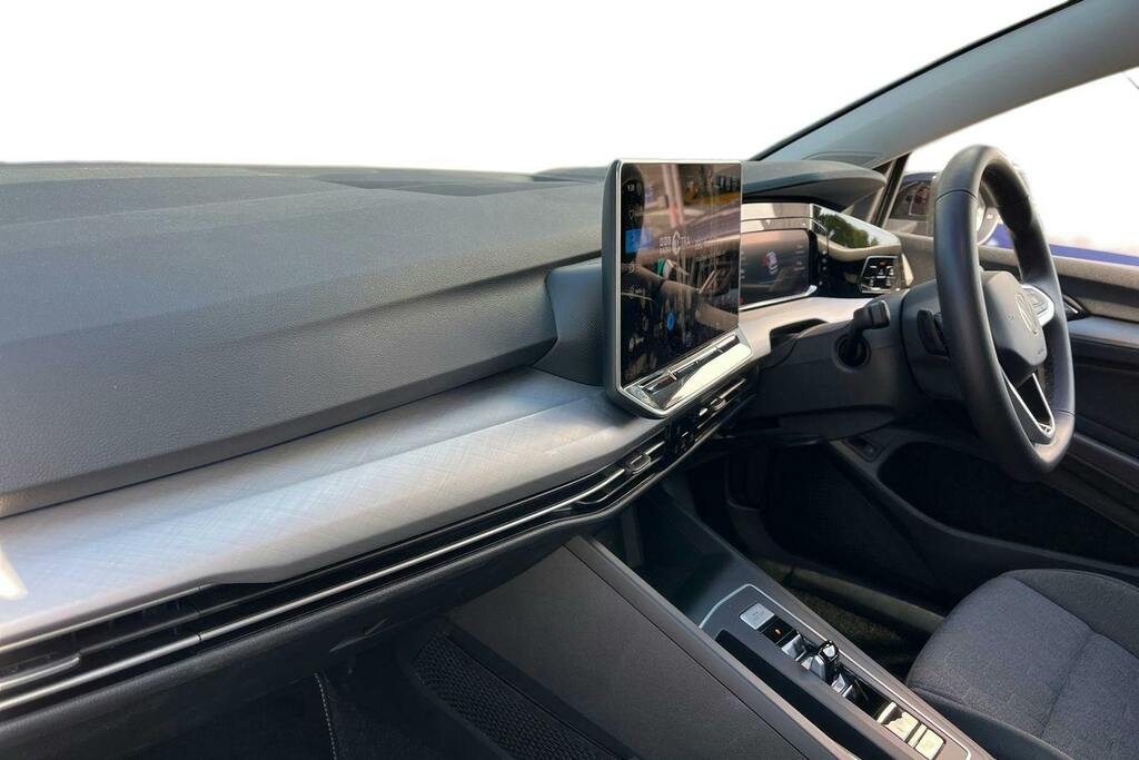 Volkswagen e-Golf 1.5 Tsi Ehybrid 19.7Kwh Match Hatchback Black #2
