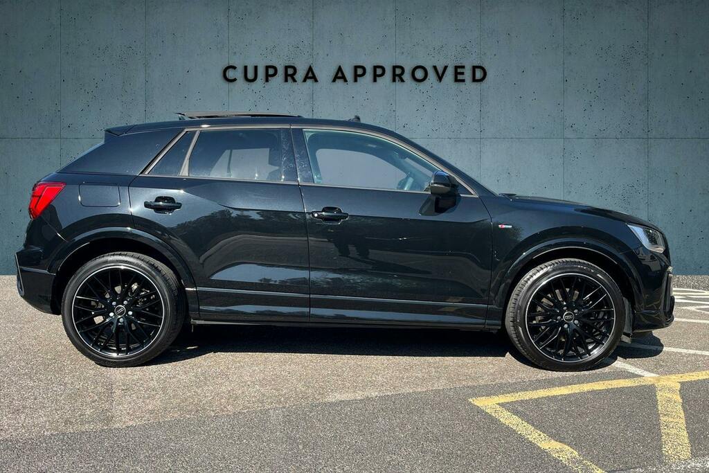 Audi Q2 1.5 Tfsi Cod 35 Black Edition Suv Manua RJ23ZRF Black #4