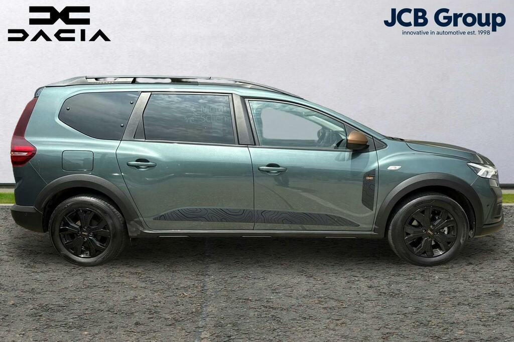 Dacia Jogger 1.6 Hybrid Extreme Mpv Hybrid Green #4