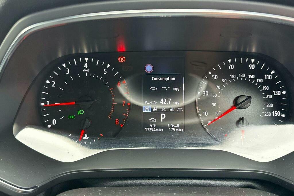 Renault Captur Evolution Black #16
