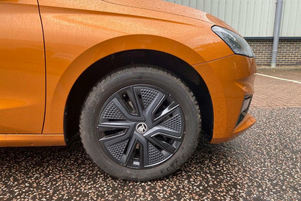 Skoda Fabia 1.0 Tsi Design Edition Hatchback Dsg Orange #5
