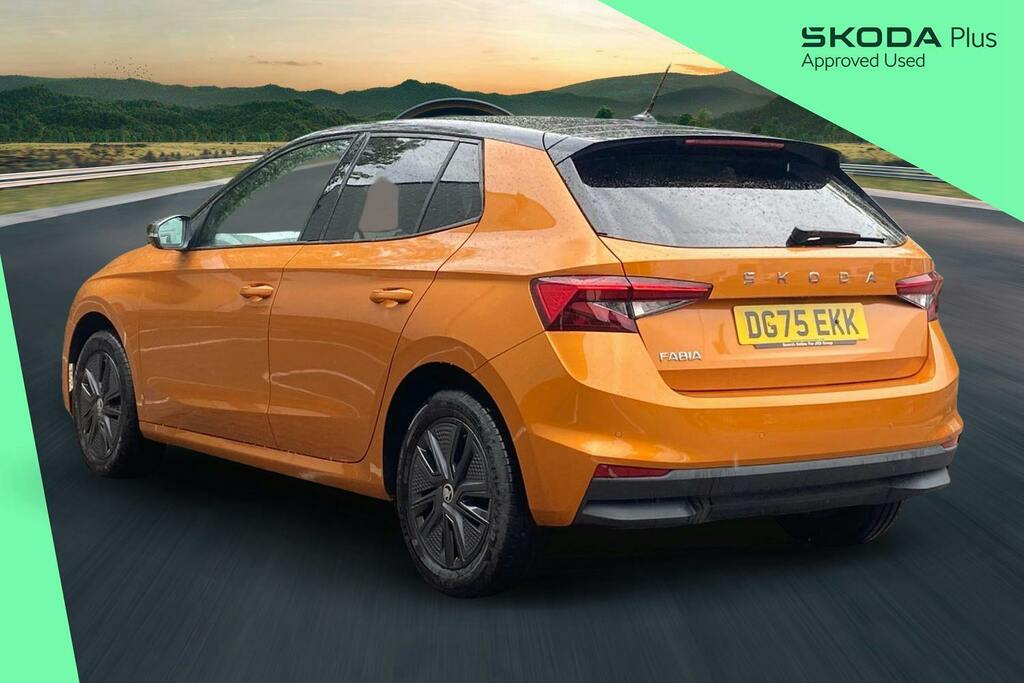 Skoda Fabia 1.0 Tsi Design Edition Hatchback Dsg Orange #3
