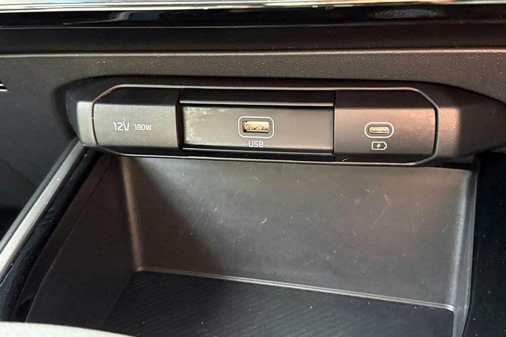Kia Niro 2 Black #28