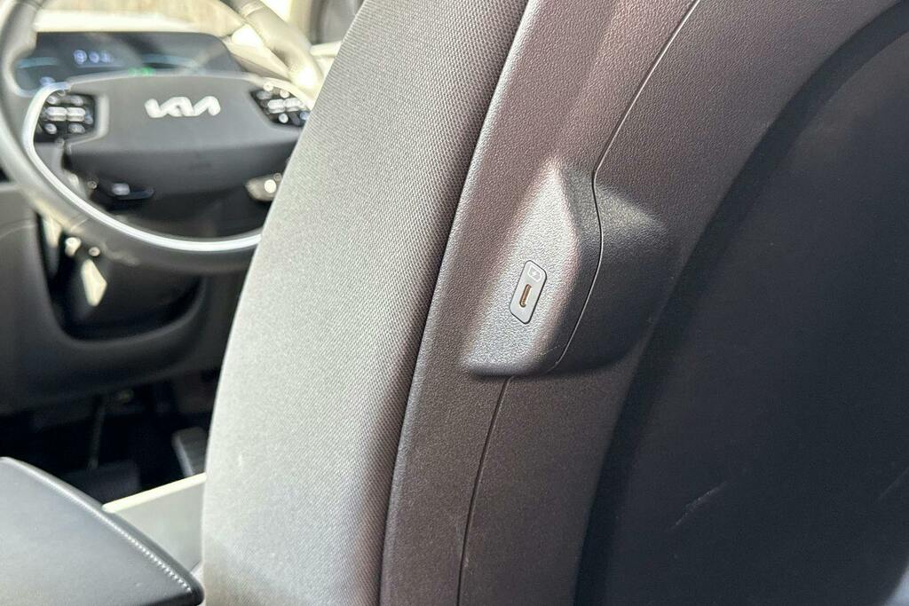 Kia Niro 2 Black #41