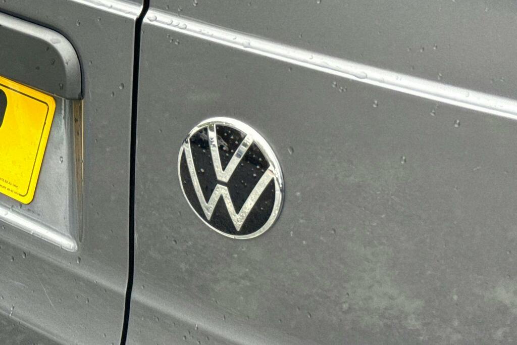 Volkswagen Caddy Maxi Commerce White #15