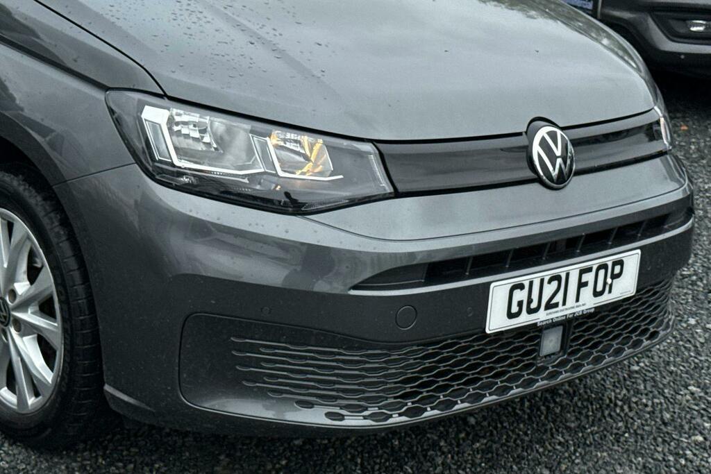 Volkswagen Caddy Maxi Commerce White #38