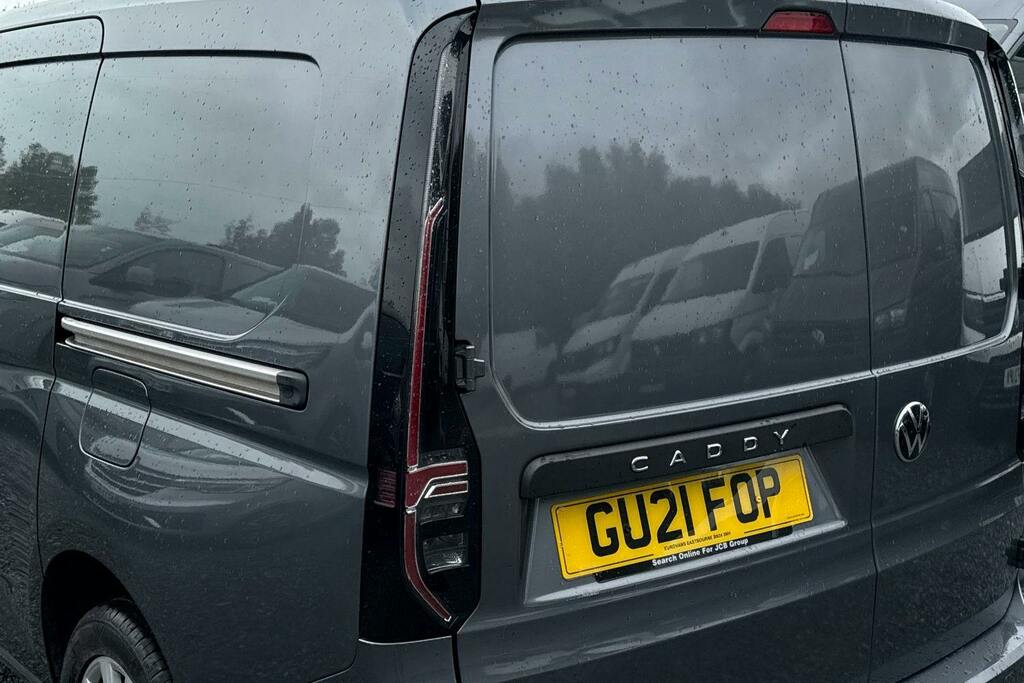 Volkswagen Caddy Maxi Commerce White #12