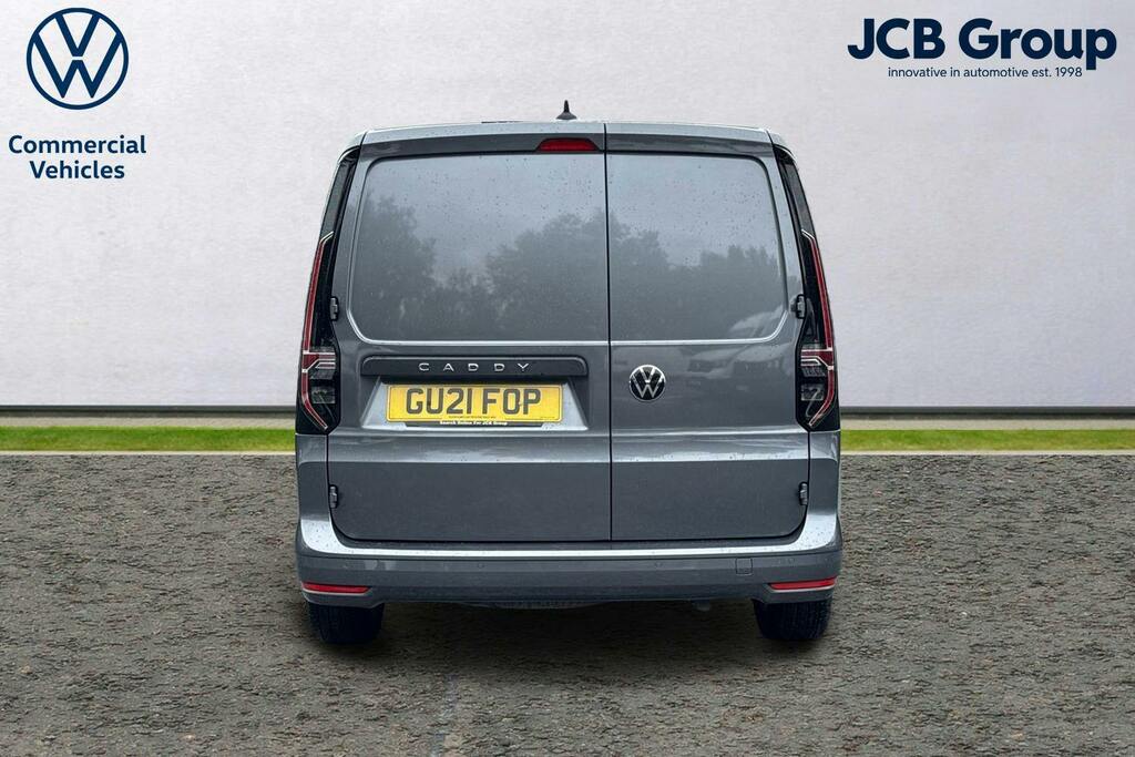 Volkswagen Caddy Maxi Commerce White #7