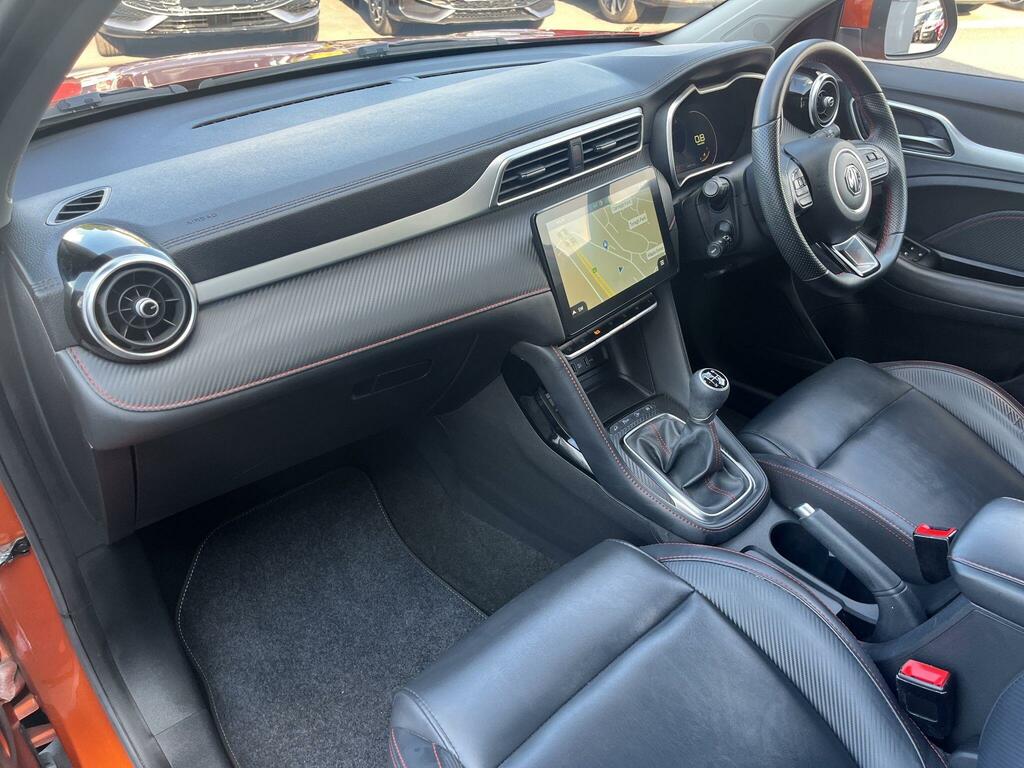 MG ZS Hatchback Black #9
