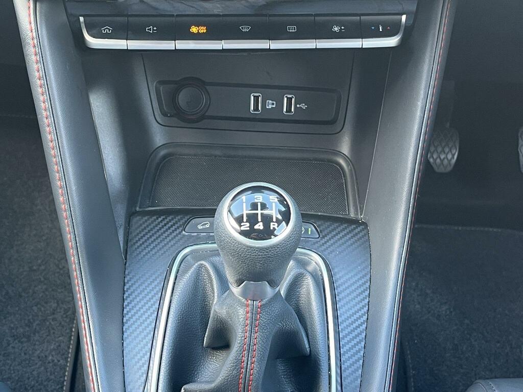MG ZS Hatchback Black #15
