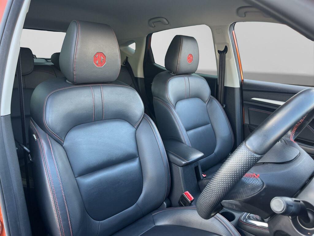 MG ZS Hatchback Black #12