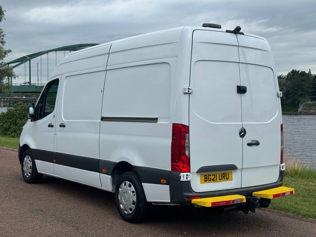 Mercedes-Benz Sprinter Sprinter 314 Progressive Cdi White #29