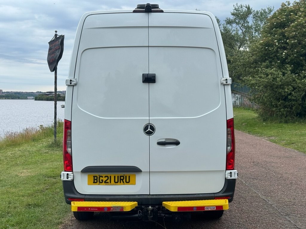 Mercedes-Benz Sprinter Sprinter 314 Progressive Cdi White #10