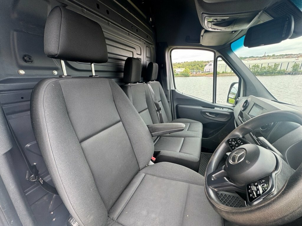 Mercedes-Benz Sprinter Sprinter 314 Progressive Cdi White #17