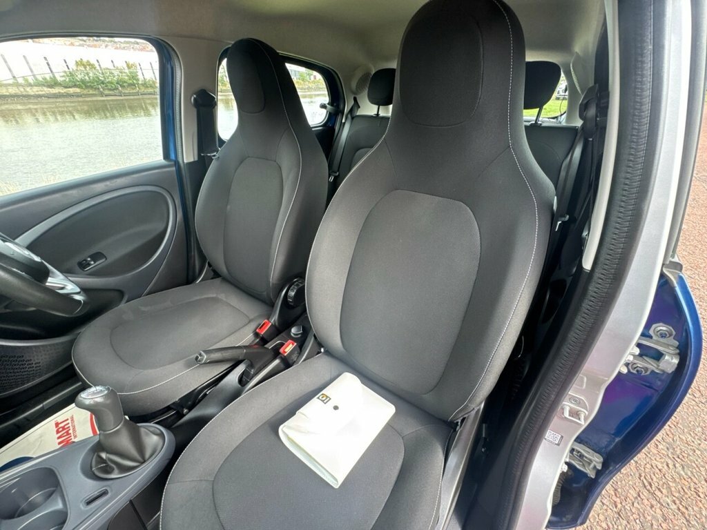 Smart Forfour Hatchback White #32