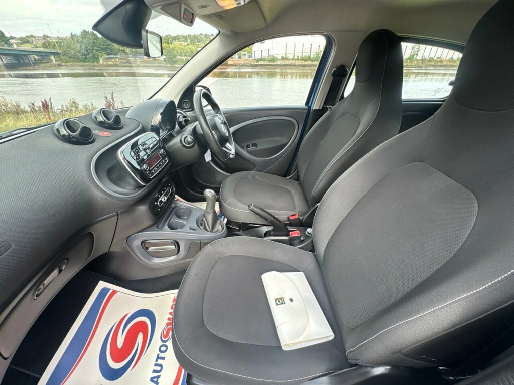 Smart Forfour Hatchback White #30