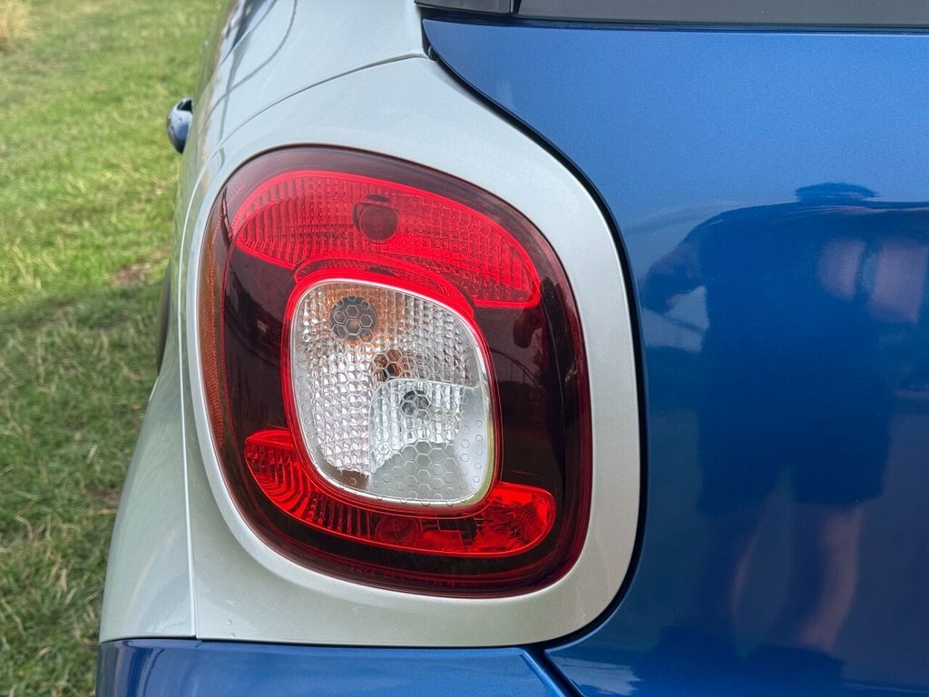 Smart Forfour Hatchback White #11