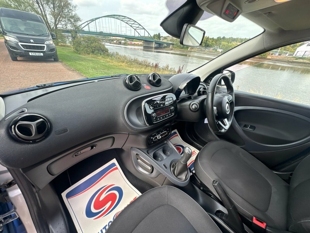 Smart Forfour Hatchback White #33