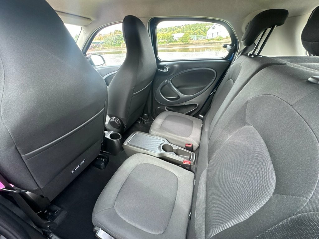 Smart Forfour Hatchback White #29