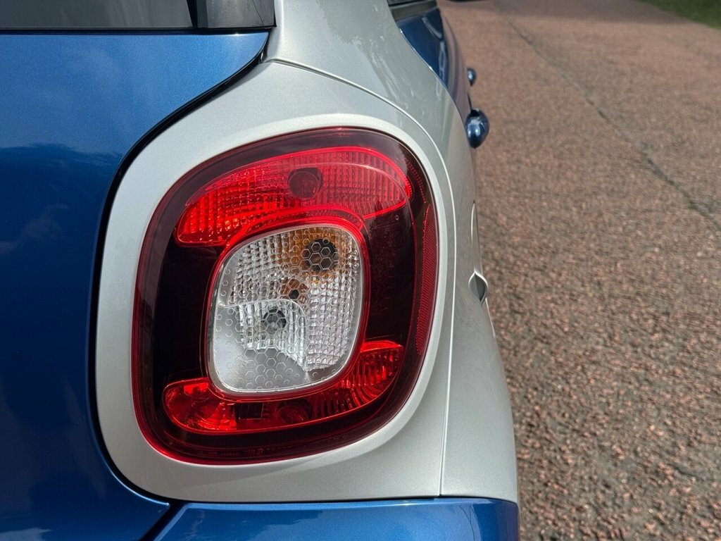 Smart Forfour Hatchback White #9