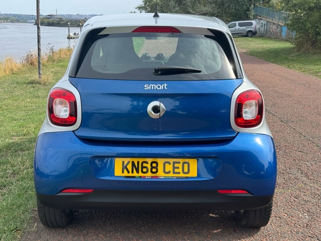 Smart Forfour Hatchback White #8