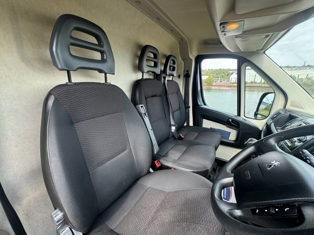 Peugeot Boxer  White #12