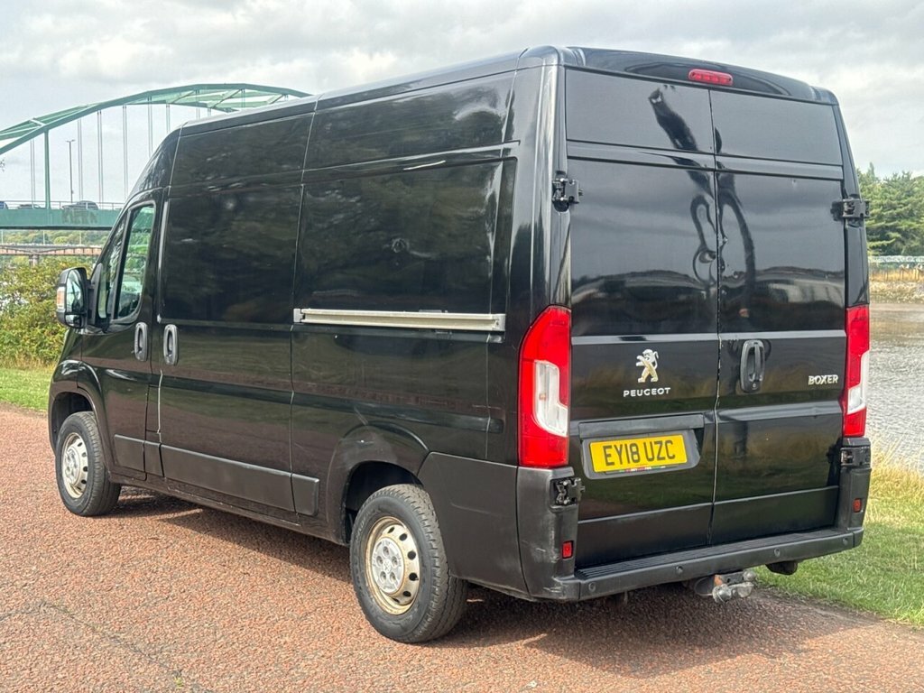 Peugeot Boxer  White #23