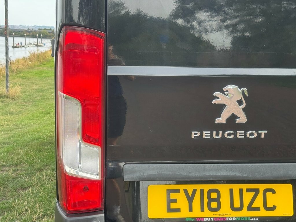 Peugeot Boxer  White #9