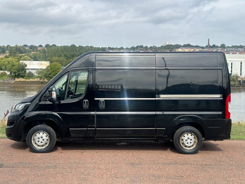 Peugeot Boxer  White #24