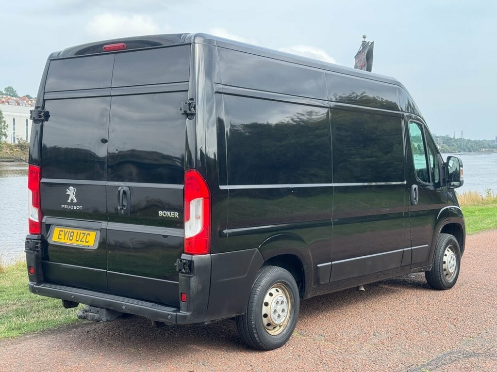 Peugeot Boxer  White #6