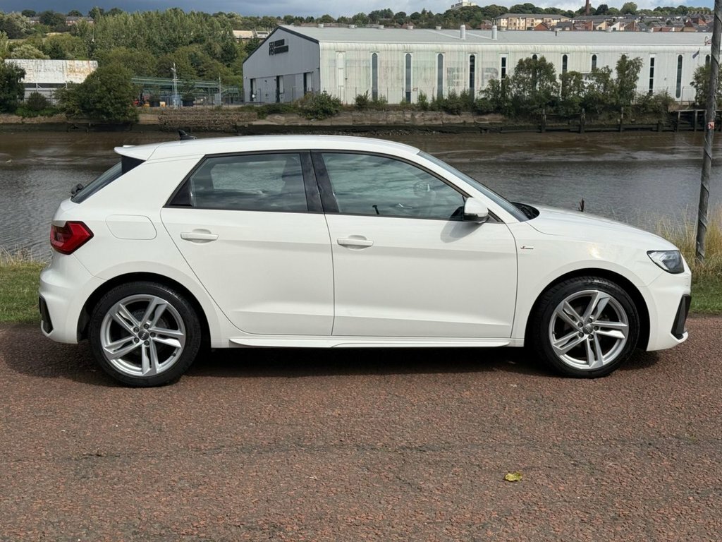 Audi A1 1L S Line White #3