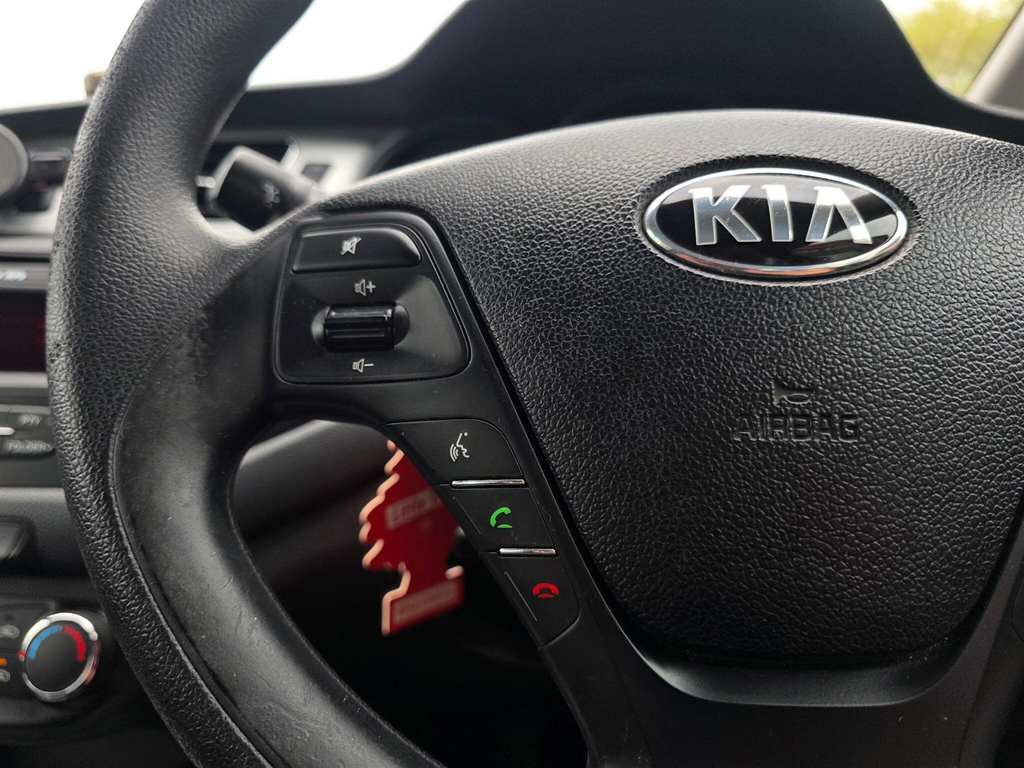 Kia Ceed 1 White #32