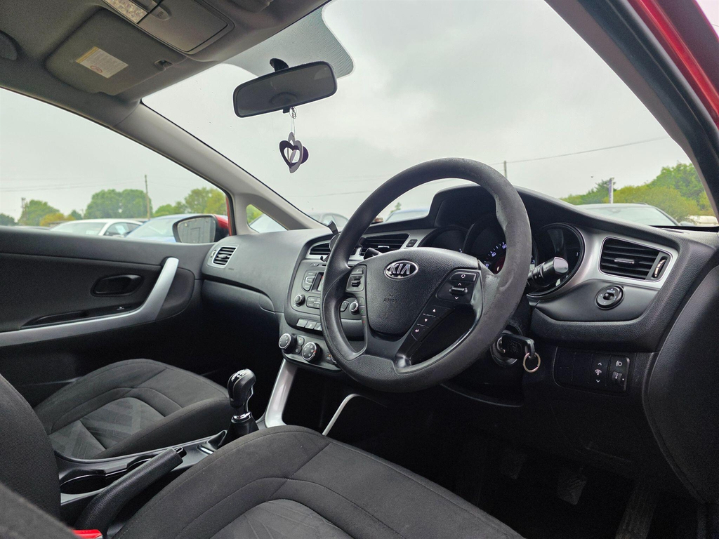 Kia Ceed 1 White #15