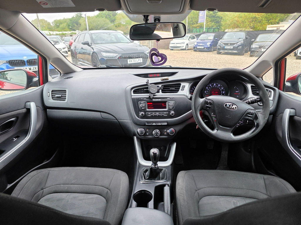Kia Ceed 1 White #21