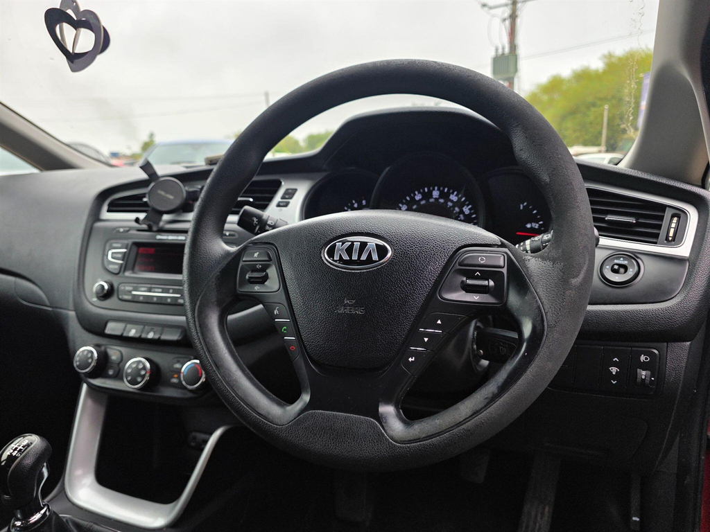 Kia Ceed 1 White #22