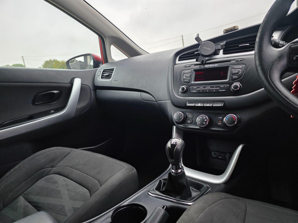 Kia Ceed 1 White #23