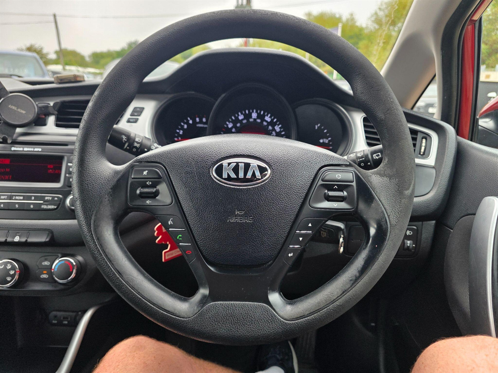 Kia Ceed 1 White #30