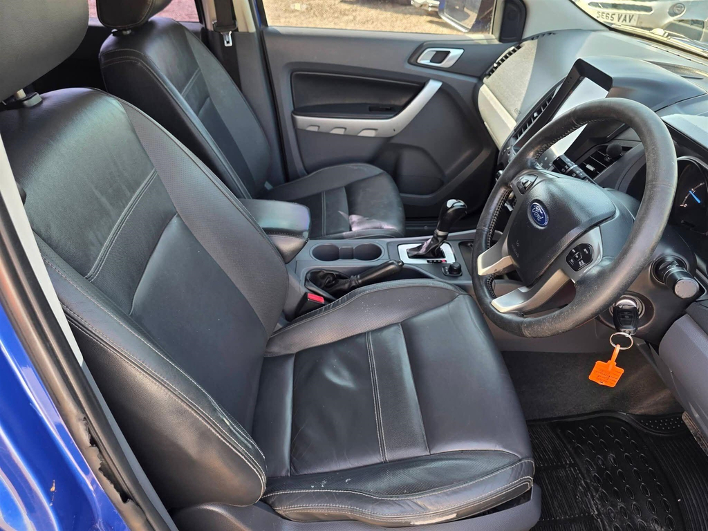 Ford Ranger Wildtrak Black #27