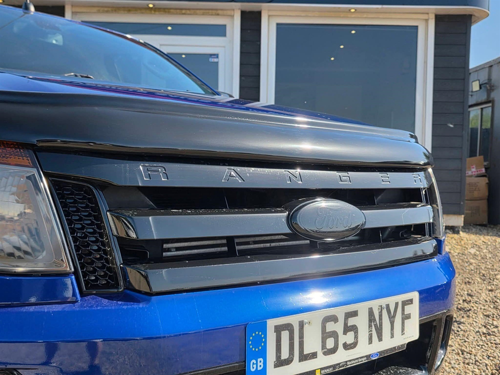 Ford Ranger Wildtrak Black #14